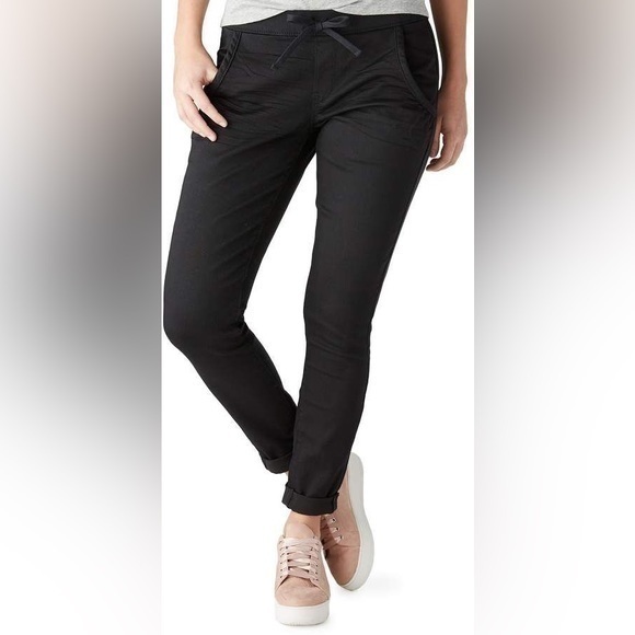 Denizen From Levi’s Black Low-Rise Jogger Jeans NWOT - Picture 1 of 10
